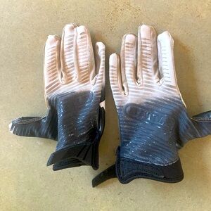 Boys battle brand sports good. Traction three dimensional surface.